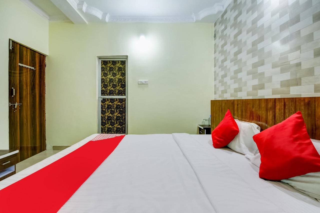 โอโย 71936 โฮเทล พัทรี อินน์ แอนด์ ยาตรี นิวาส Hotel จาบัลปูร์ ภายนอก รูปภาพ