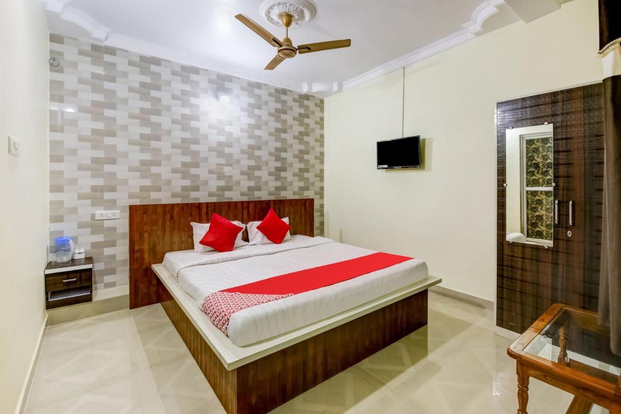 โอโย 71936 โฮเทล พัทรี อินน์ แอนด์ ยาตรี นิวาส Hotel จาบัลปูร์ ภายนอก รูปภาพ